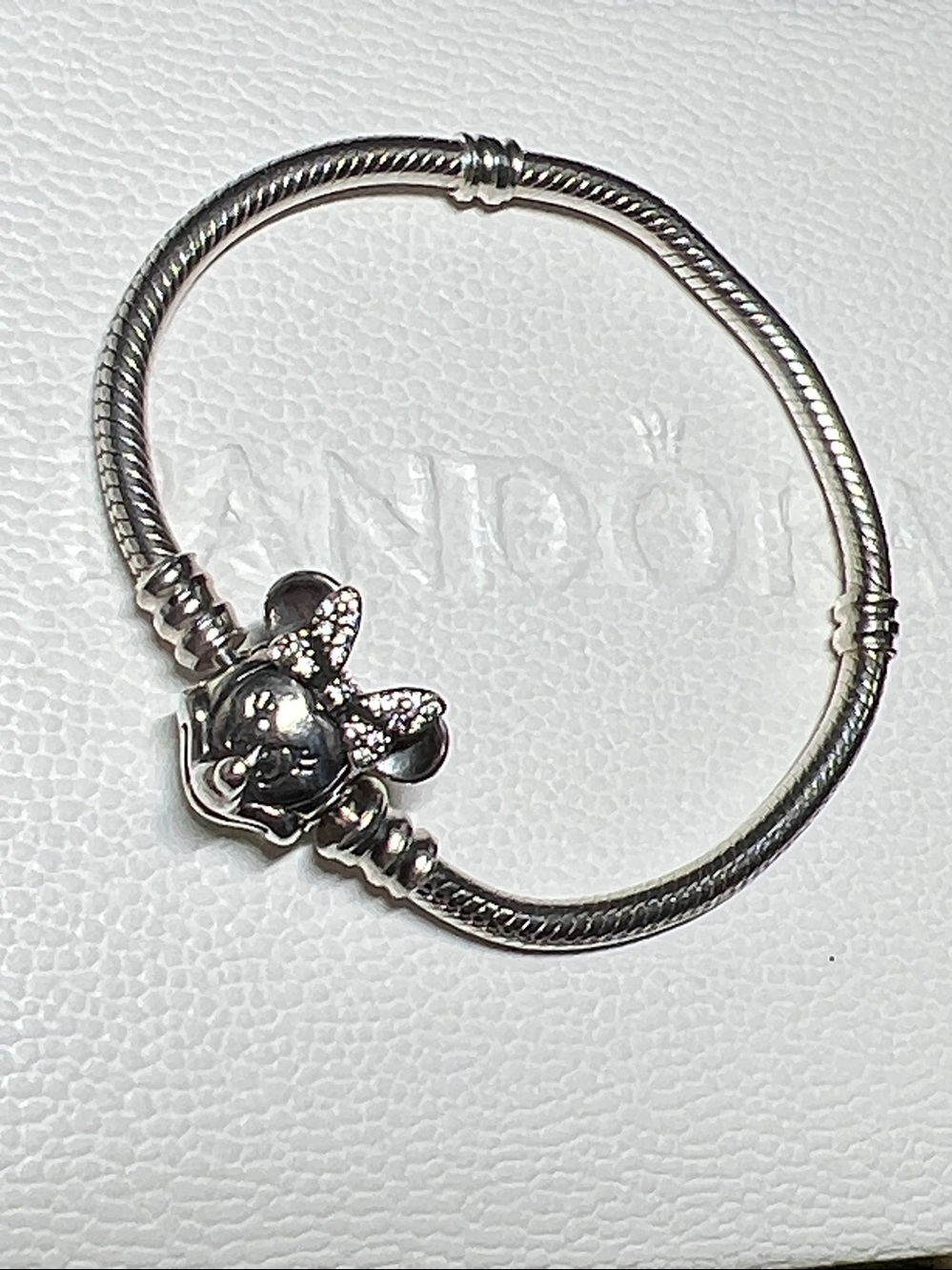 Disney Pandora Moments Pave Minnie Mouse Clasp Snake Chain Bracelet